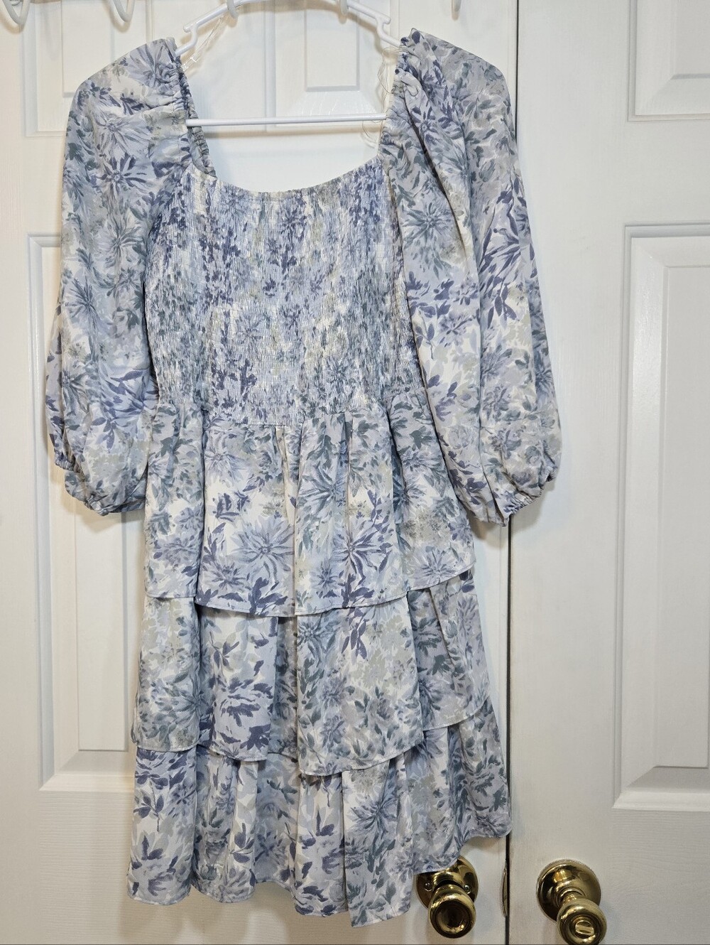 entro Pale Blue Floral Smocked Tiered Mini Dress Puff Sleeve Size L